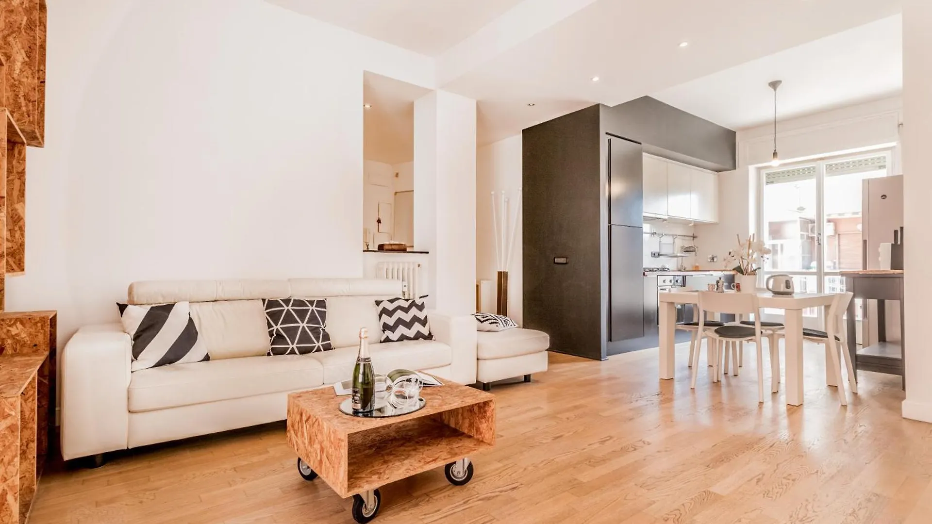 Bbhome Bright And Elegant Metro Libia High Floor Flat Roma
