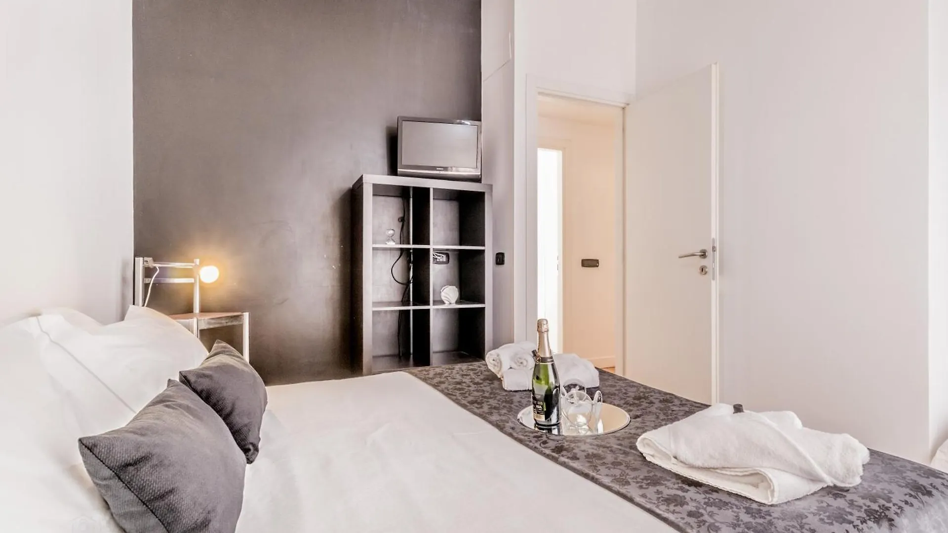 Bbhome Bright And Elegant Metro Libia High Floor Flat Rome 0*,  Italy