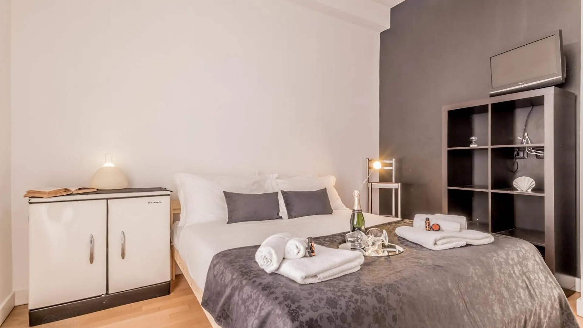 Bbhome Bright And Elegant Metro Libia High Floor Flat Rome Apartment